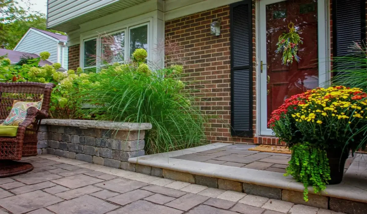 Seasonal Landscaping Tips for Year-Round Curb Appeal