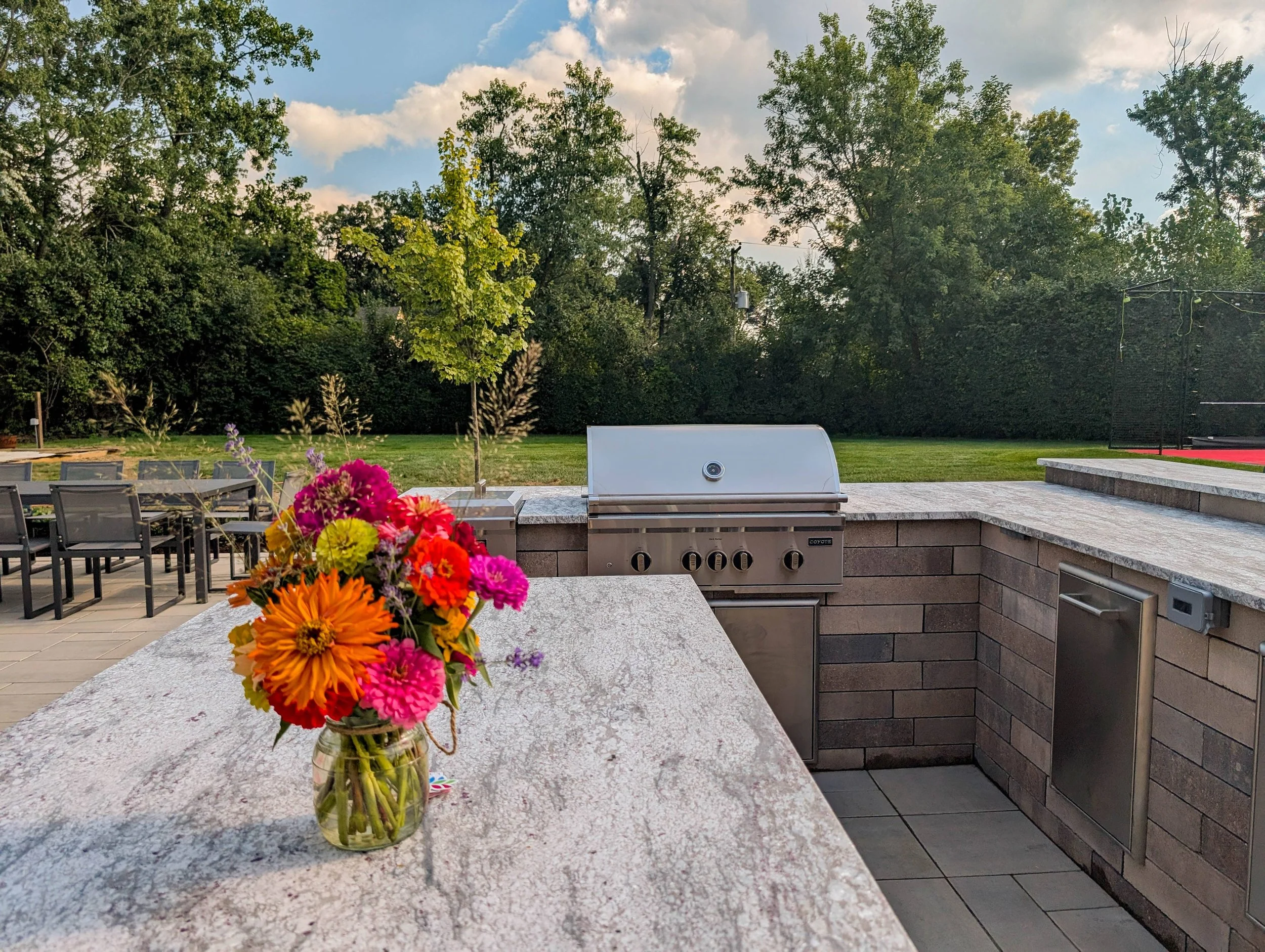 Maximizing Space: Small Outdoor Kitchen Solutions