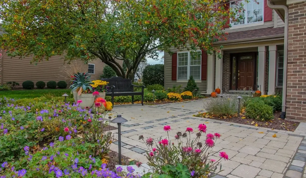 Seasonal Landscaping Tips for Year-Round Curb Appeal