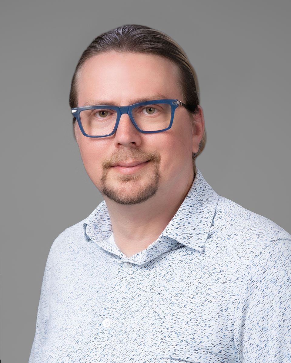 Kevin, eyewear consultant at Grove Opticians in Boca Raton