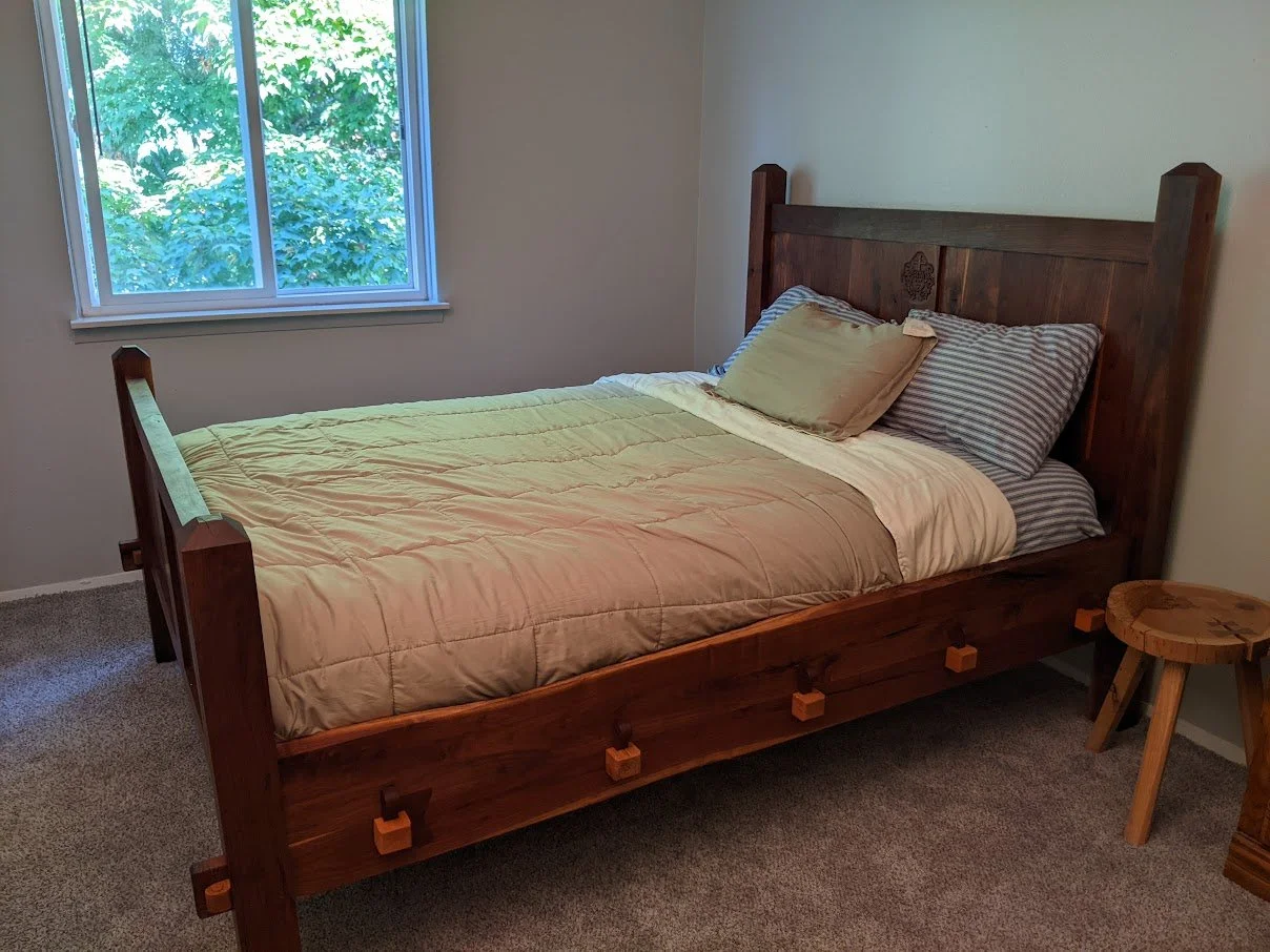 Bedframe 10.jpg