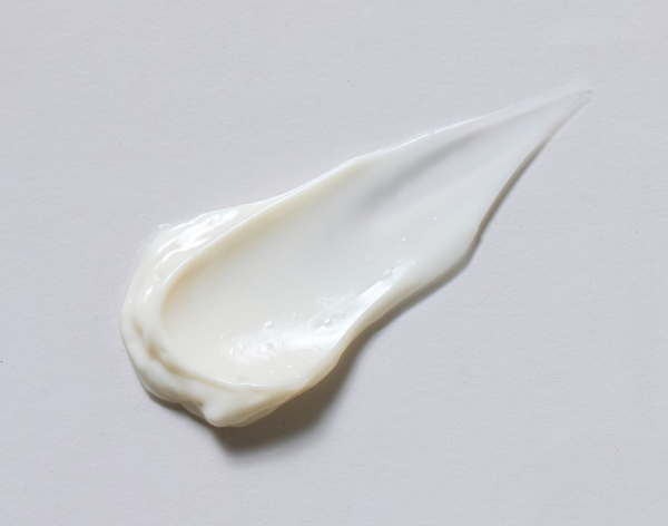 Acai_Moisturizer_Smear-600x472.png