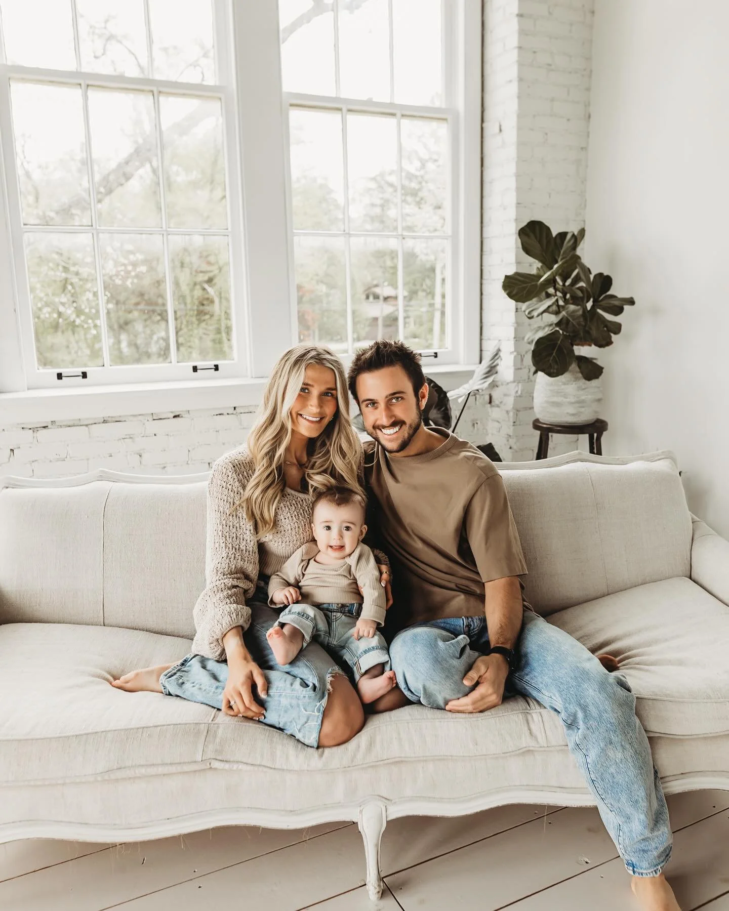 Hello👋 James, Skylar &amp; Harrison here..some of the faces behind Ignite419!

we are SO EXCITED to be practicing on our mats with everyone &amp; meet new people in our community! the fall cannot come soon enough!!!!! 

Let&rsquo;s chat what Ignite4