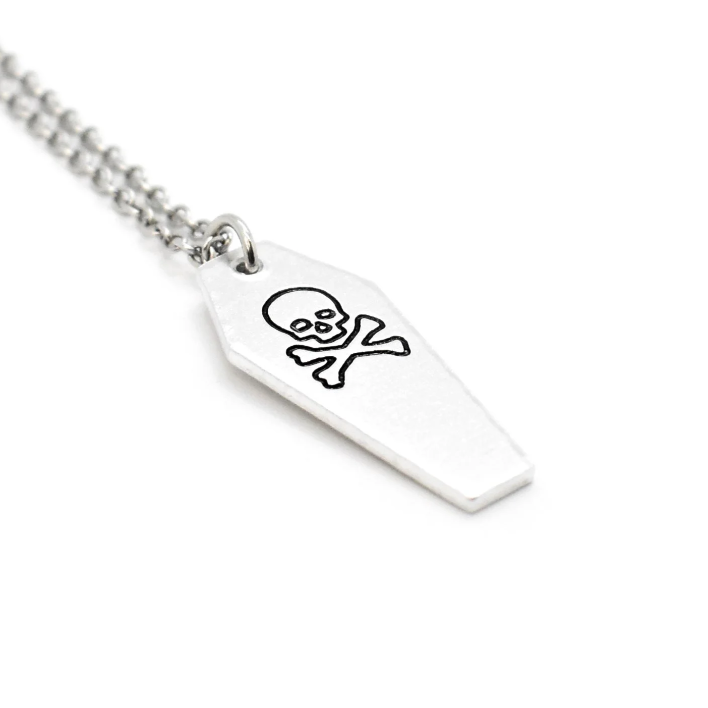 coffin pendant with skull engraving alternative style