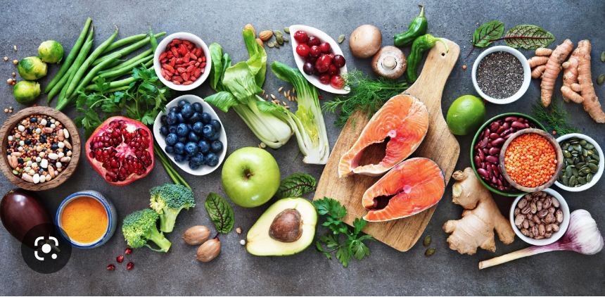 The Role of Nutrition in Managing Menopause Symptoms