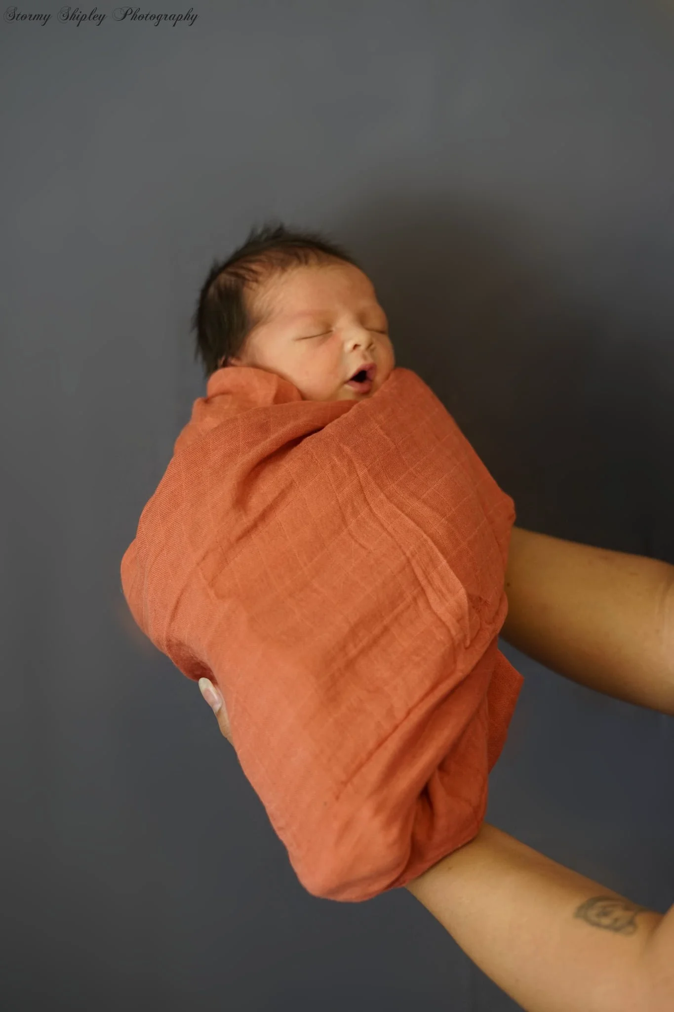 NEWBORN 1 HR 100$