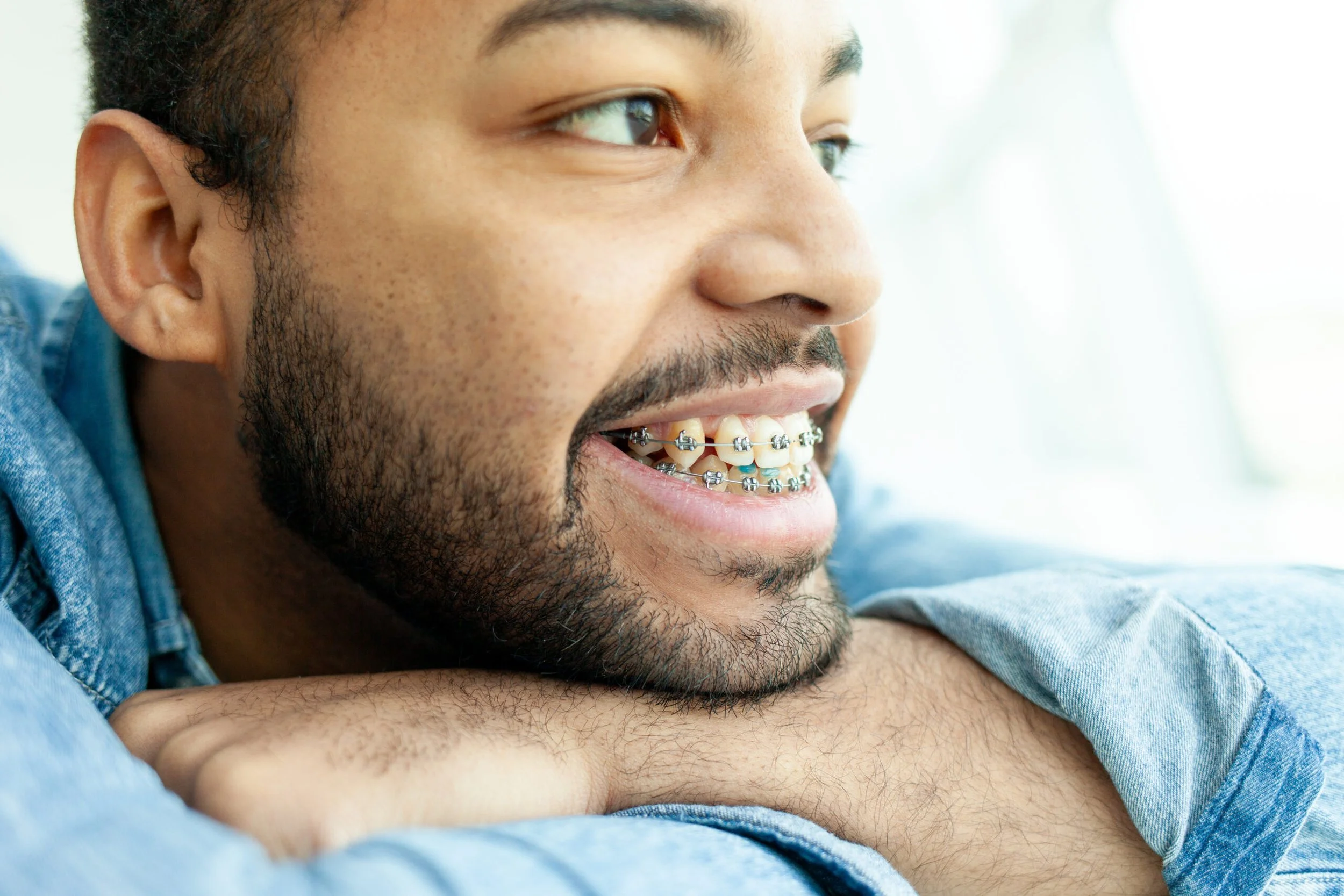 Invisalign vs Braces for Adults: Which is Right for You?