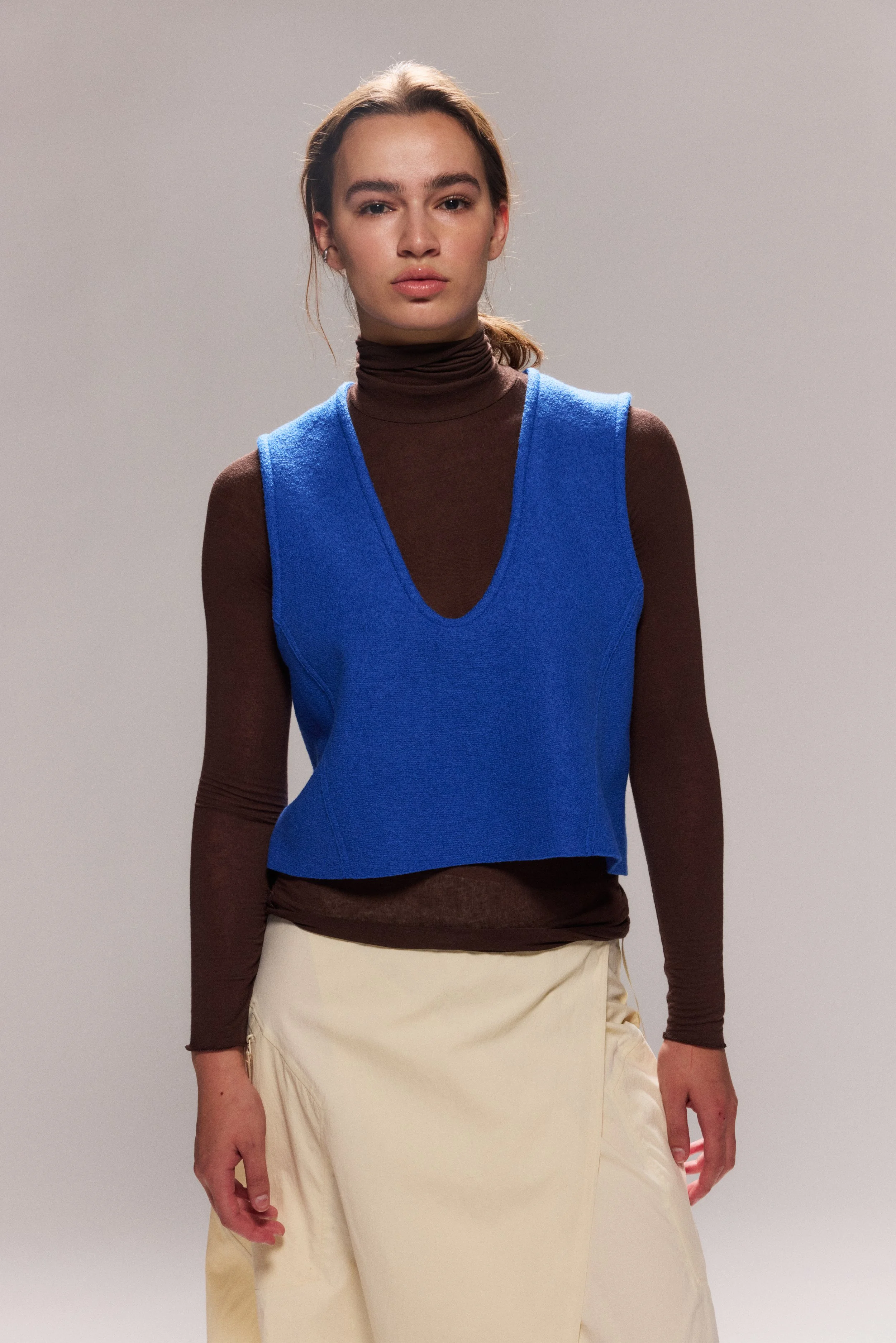 Mise en Scene Merino Layering Vest: Earth & Cobalt