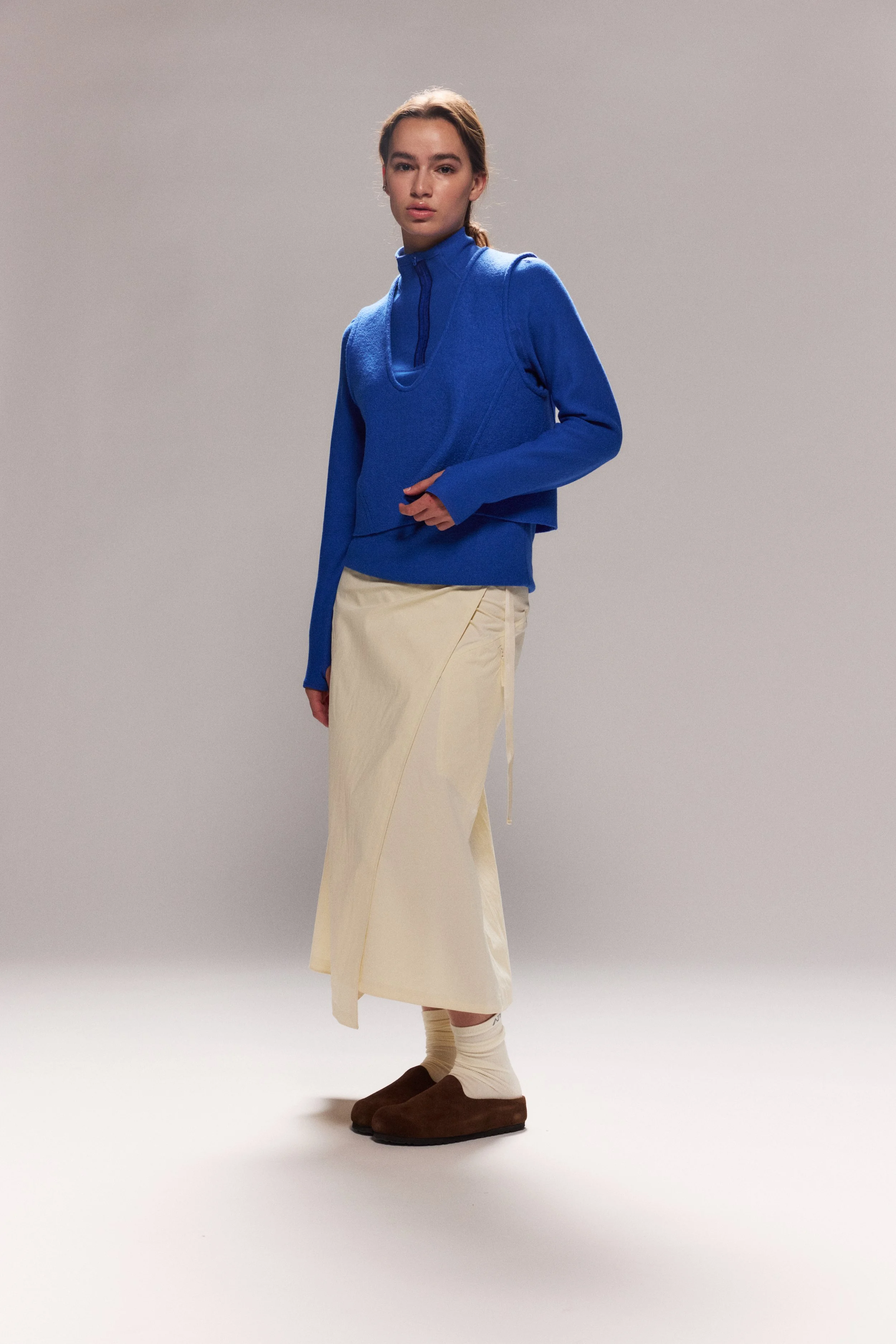 Mise en Scene Merino Layering Vest - Earth & Cobalt 10.jpg