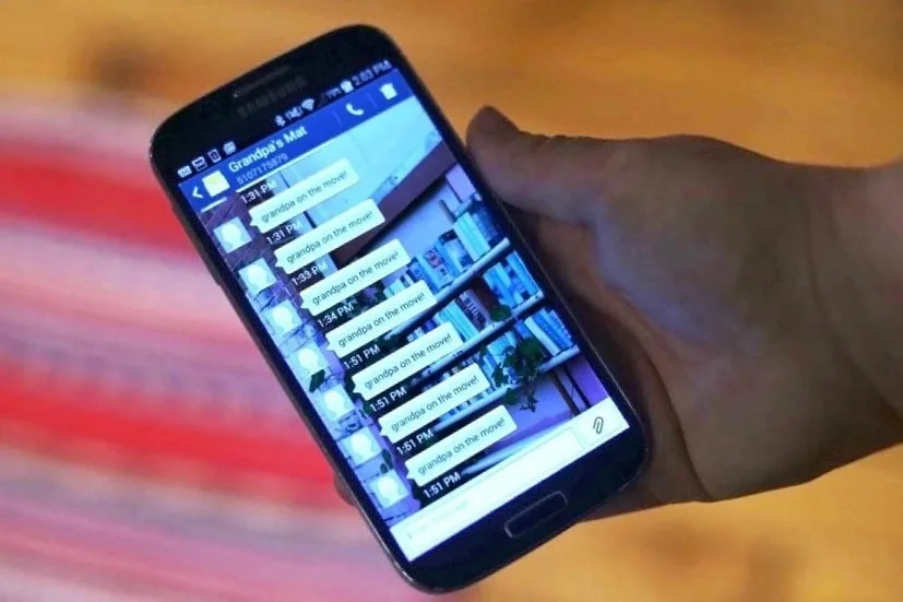 phone_03.jpg