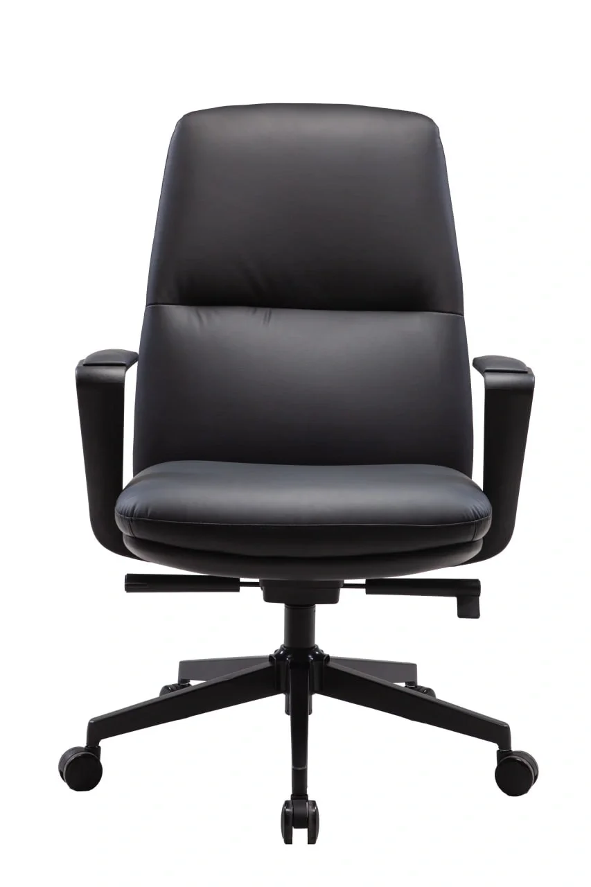 Black office chair with armrests and casters on a white background.