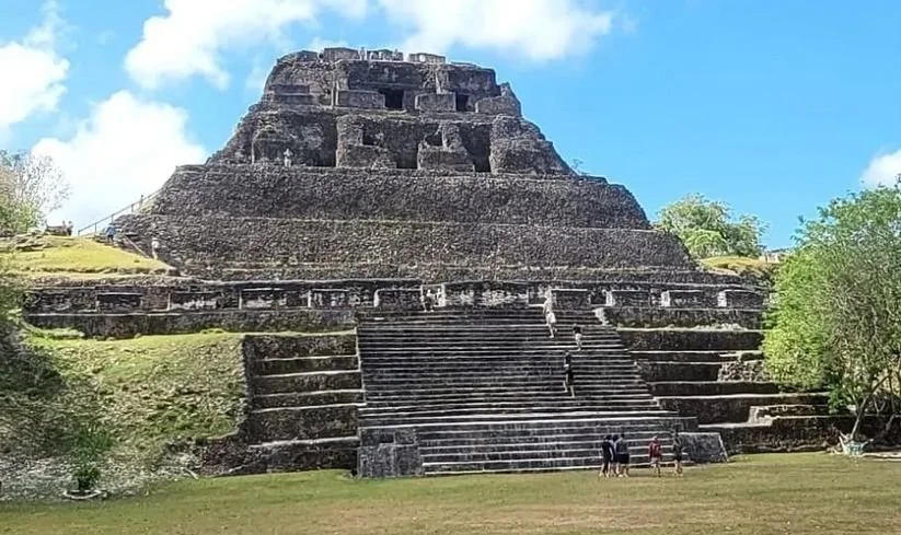 Breathe Belize Shuttles, San Ignacio - to any location within Belize