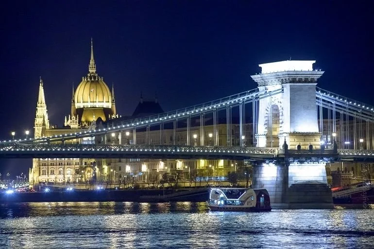 Silverline Cruises - day/night Danube cruises 
