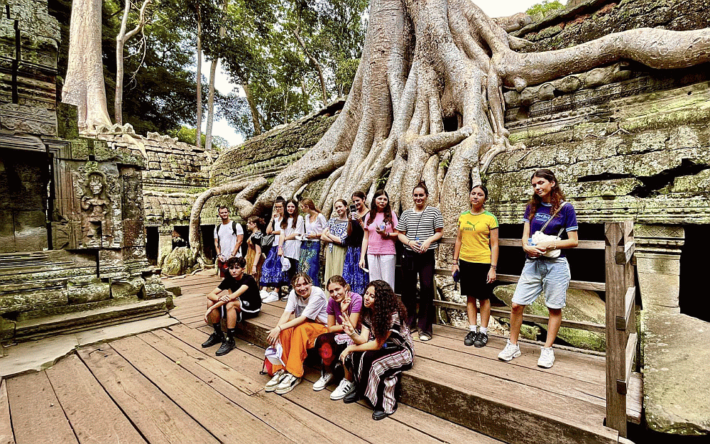 Taxi in Cambodia - Travel & Tours