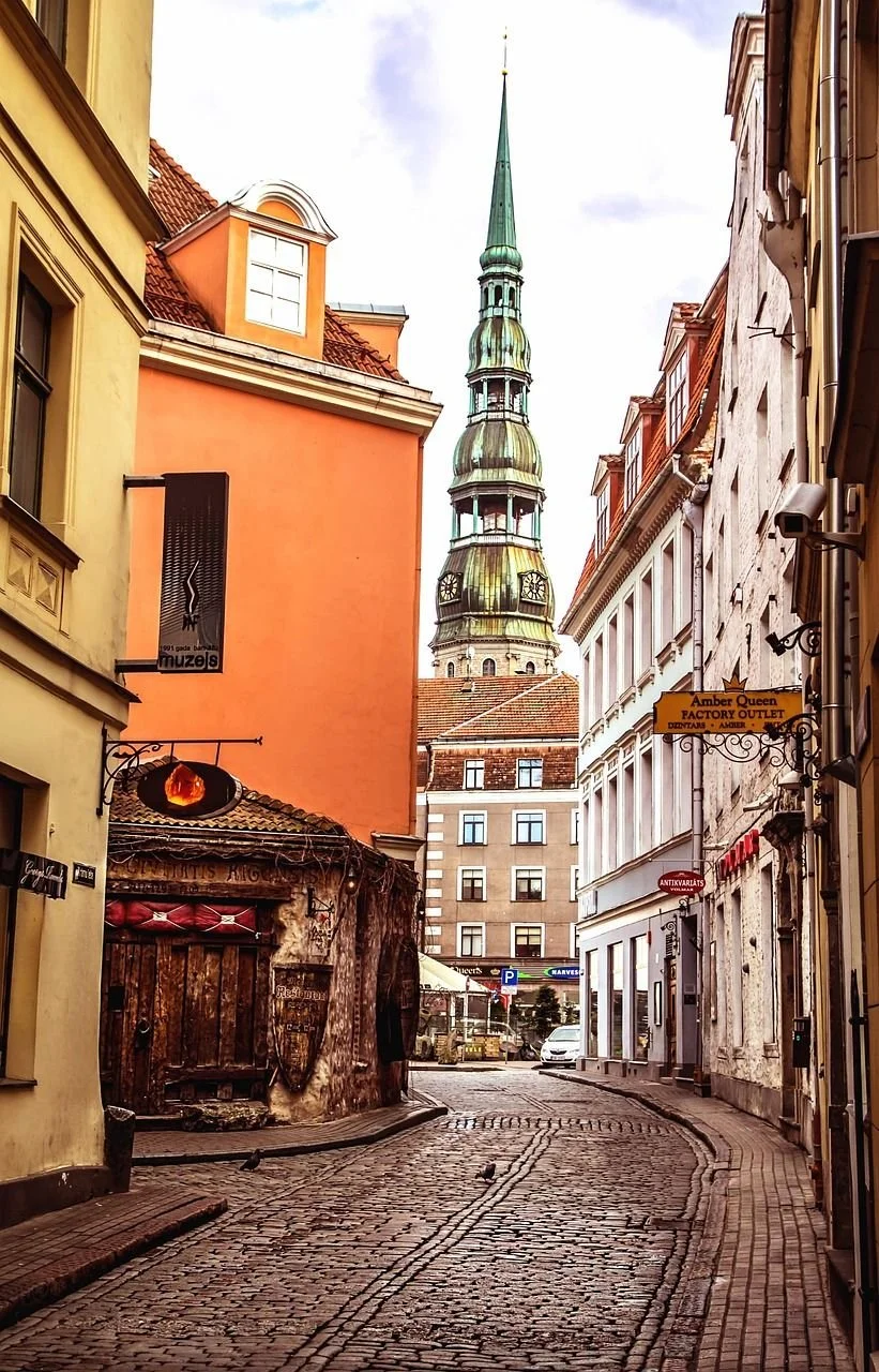 A country of castles and legends (ShuttlesA2B Latvia)