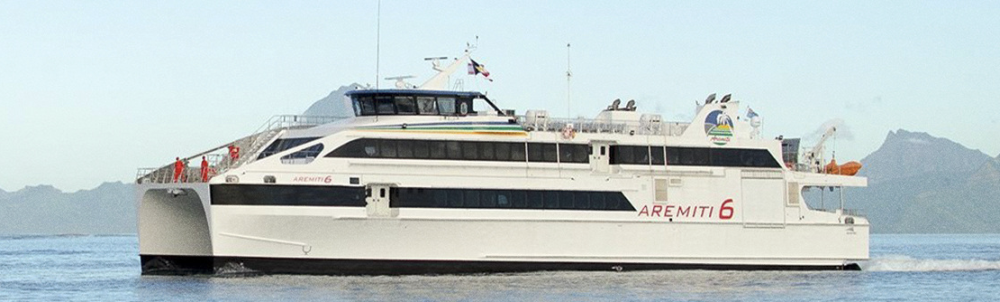 fast ferry crossing between Tahiti and Moorea