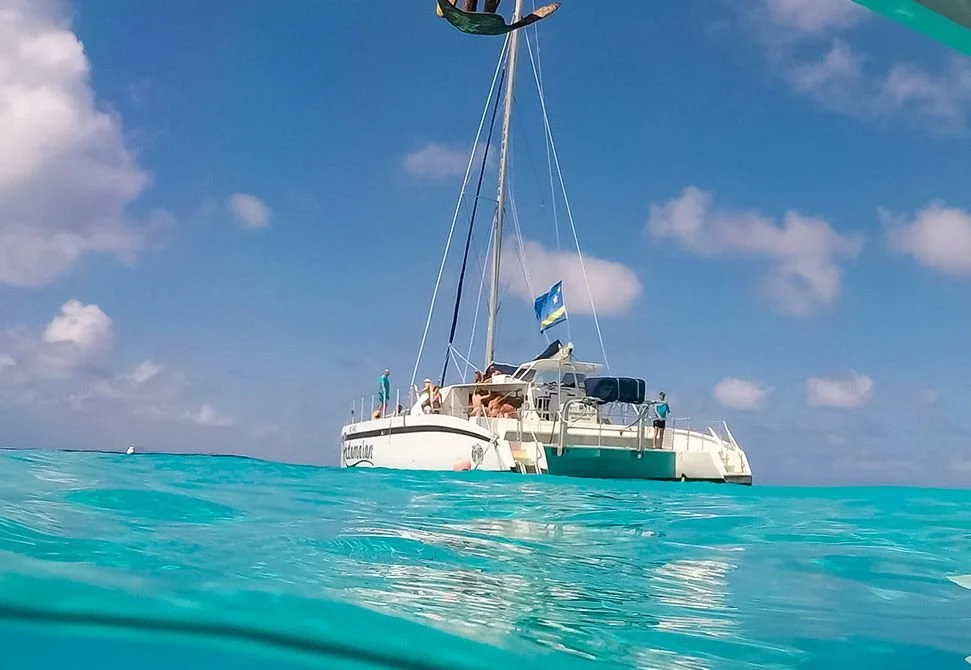 Irie Tours, Willemstad, Curacao - island tours, boat trips, snorkeling, and guided excursions