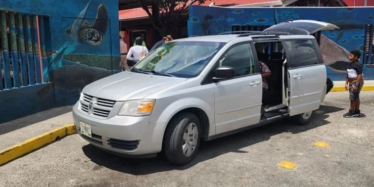Belize Mini Shuttle, San Ignacio - transportation services throughout Belize