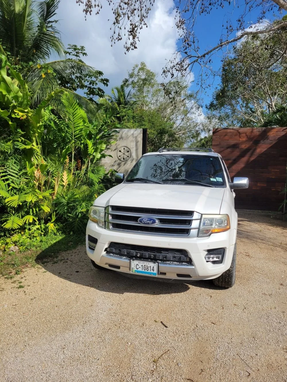 https://belizeviptransfers.com/