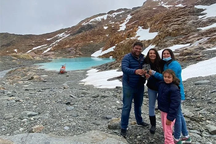 Heli Ushuaia - Ushuaia helicopter tours featuring Andean landings