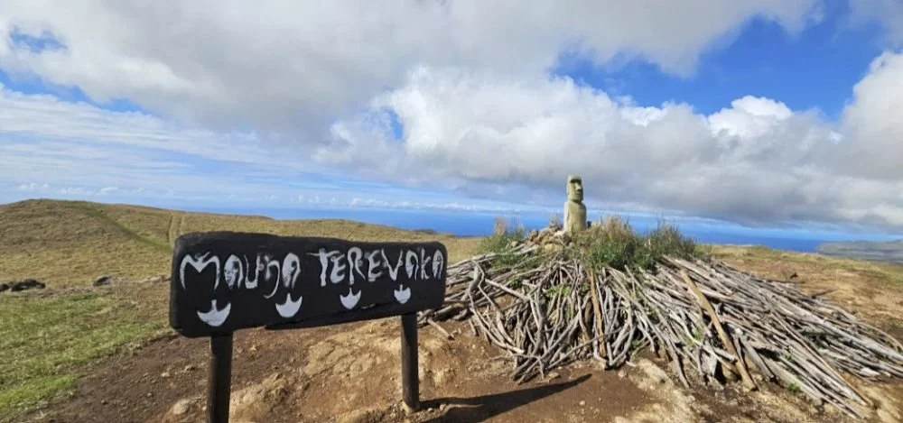 Taxi Rapa Nui, Hanga Roa, Easter Island - safe, affordable driver