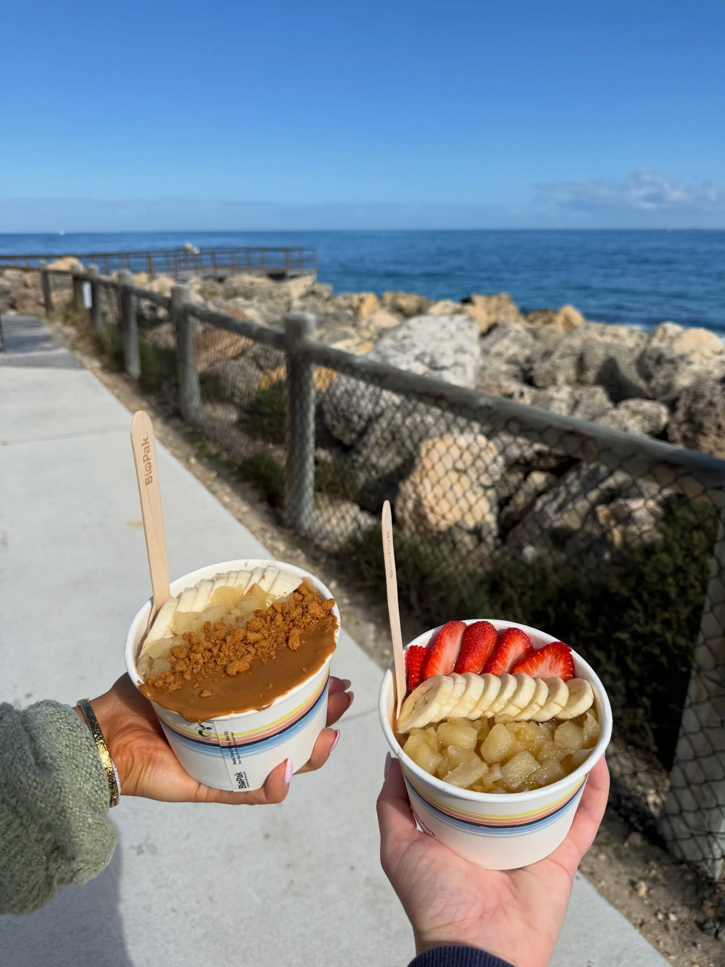 Porridge season is upon us! Cruise the coastal path with brekkie on the go or come and get cozy with us in store! 

Biscoff 
Topped with banana, biscoff spread, biscoff crumb, and diced apple! $13.50

OR

OG 
Topped with banana, strawberry, diced app