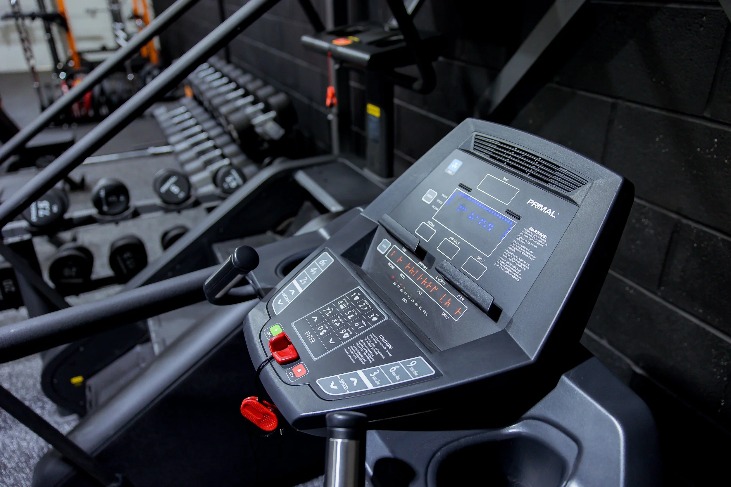 What Makes a Premium Gym Different From a Standard Commercial Gym?