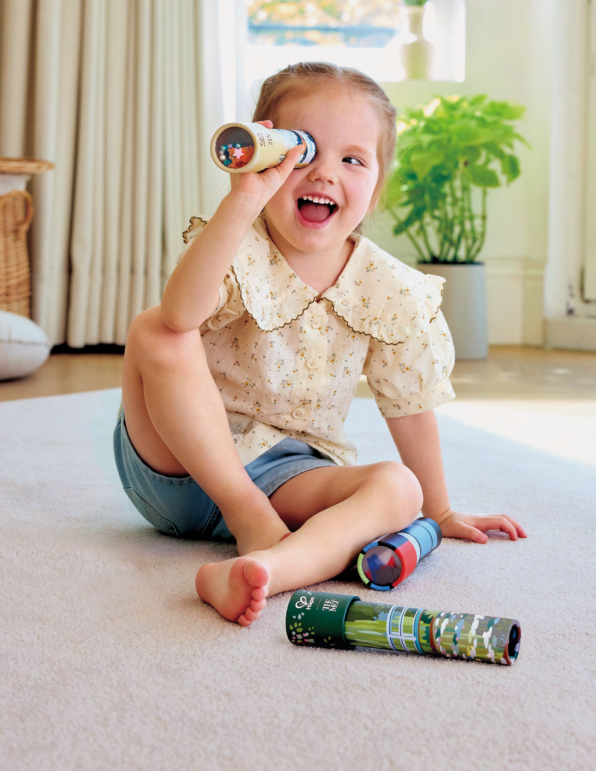 The MET Artistic Eye Kaleidoscope by Hape 