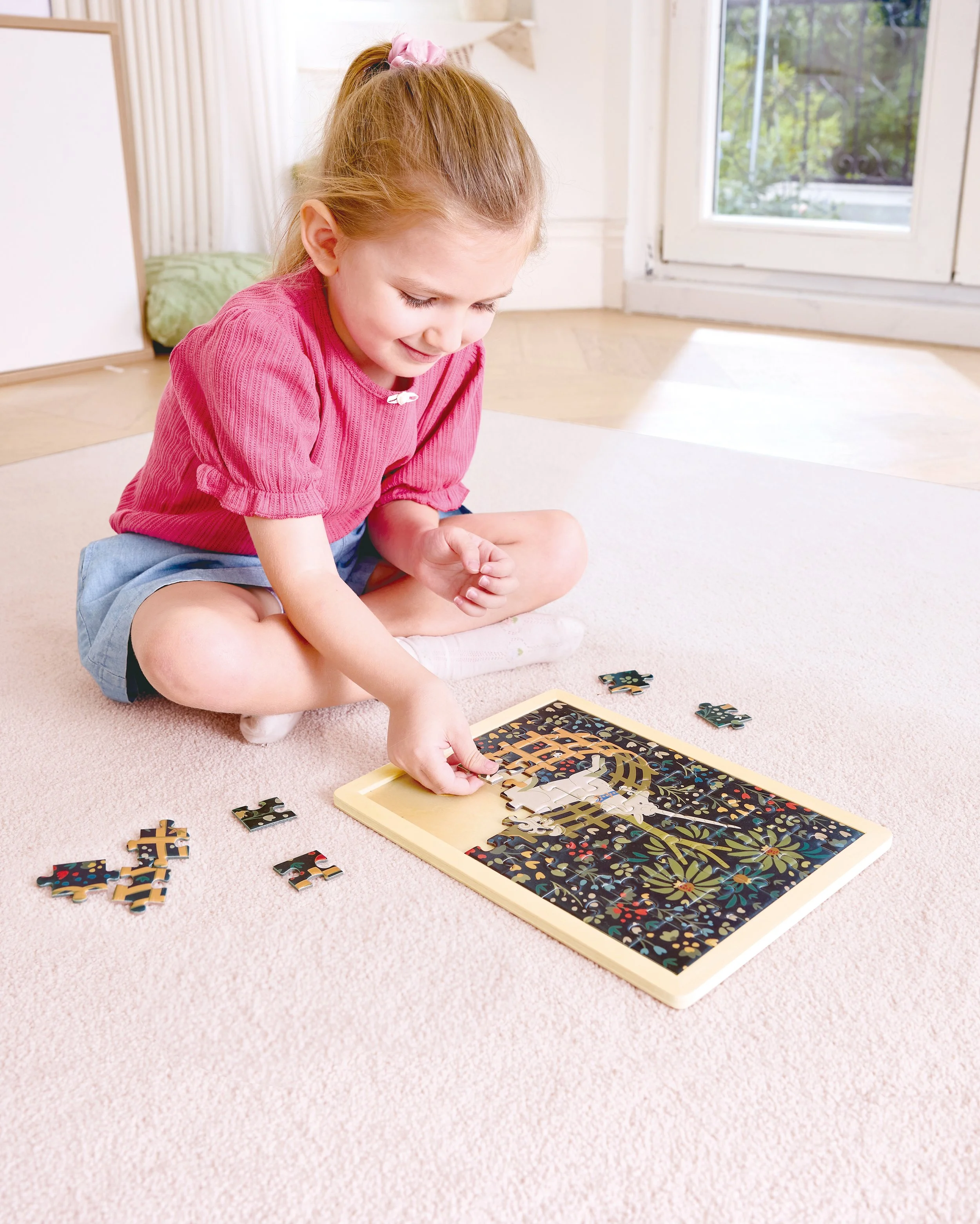 The MET Unicorn in a Garden Puzzle by Hape 