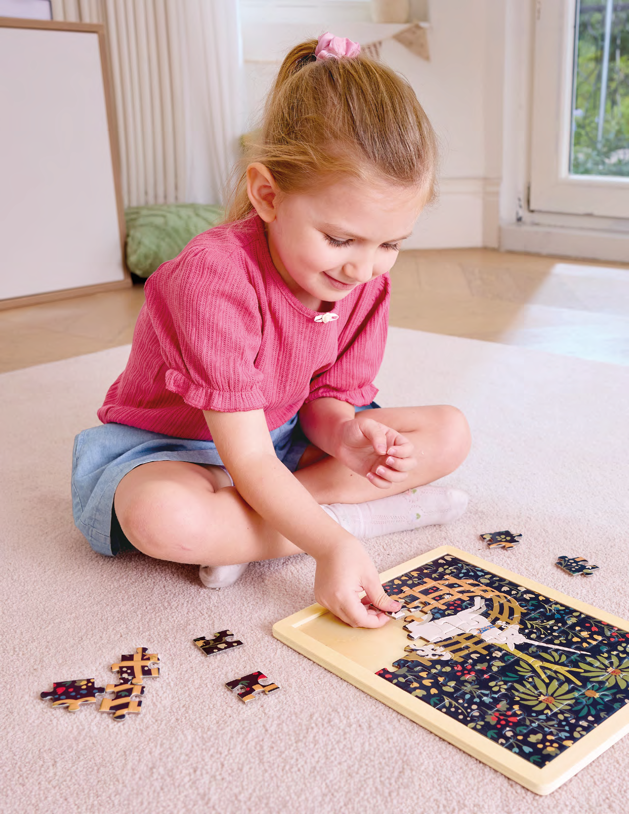 The MET Unicorn in a Garden Puzzle by Hape 