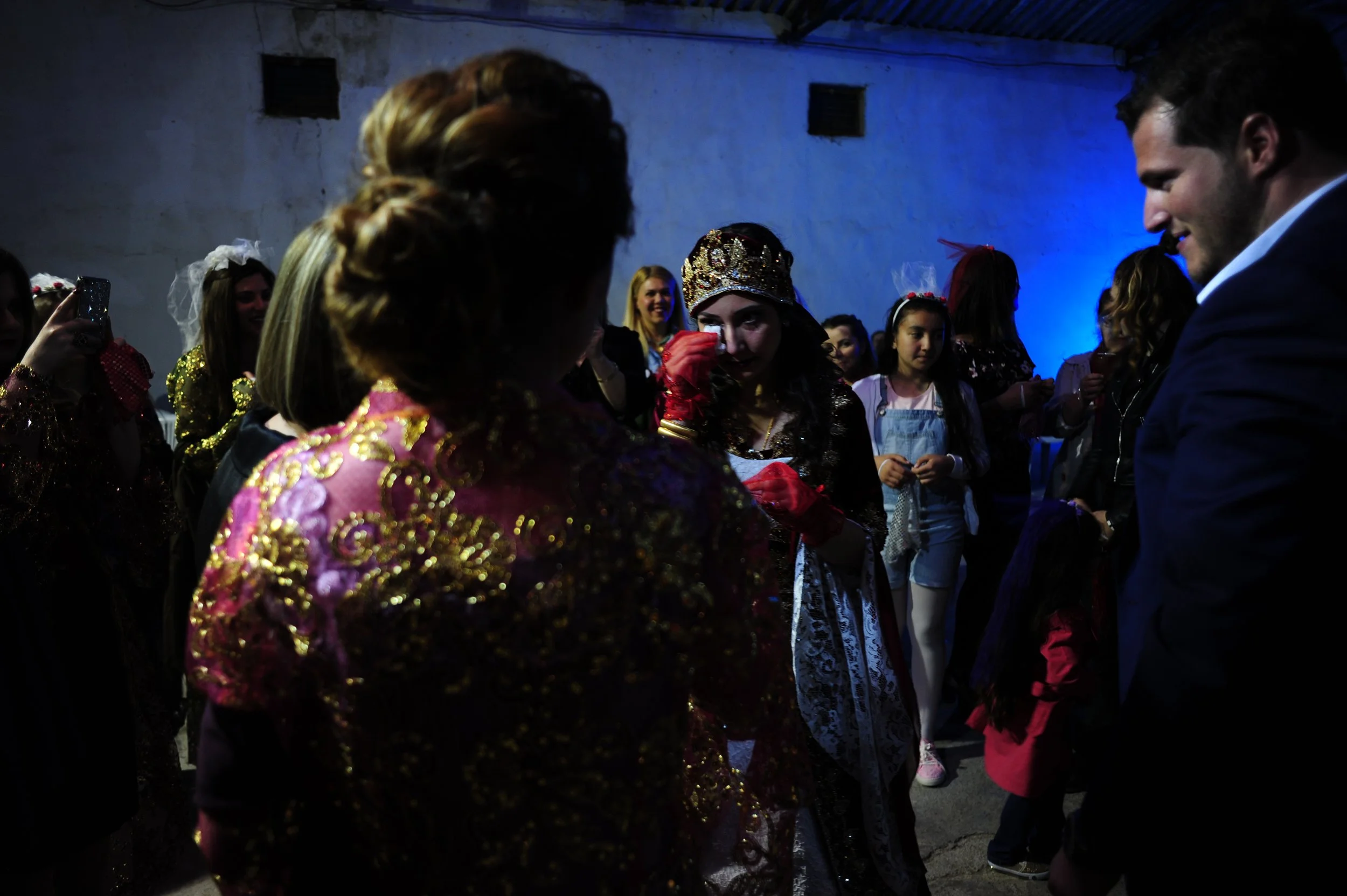 Henna party Erdi-Turkey: bride and groom meet