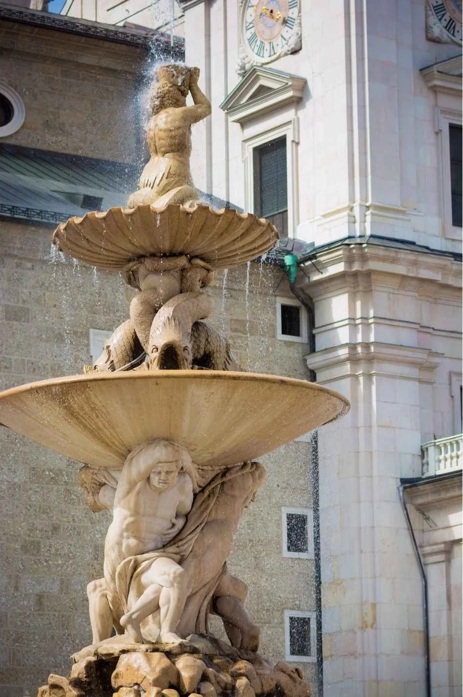 Brunnendetail Salzburg.jpg