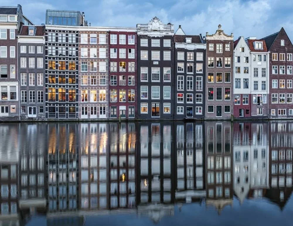 Dancing Houses ´Damrak Amsterdam