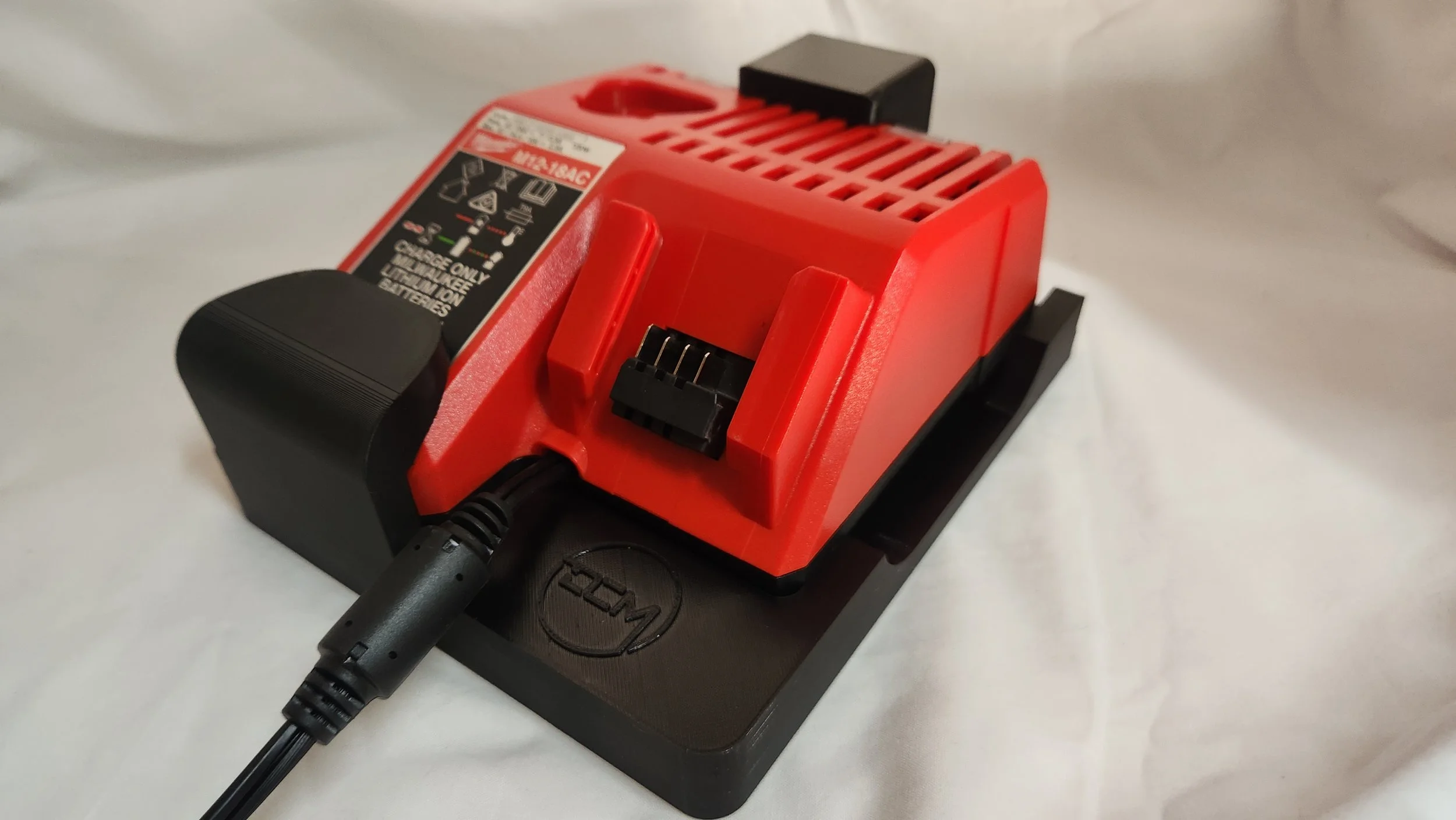 Heavy Duty Milwaukee M12-18C Charger Mount