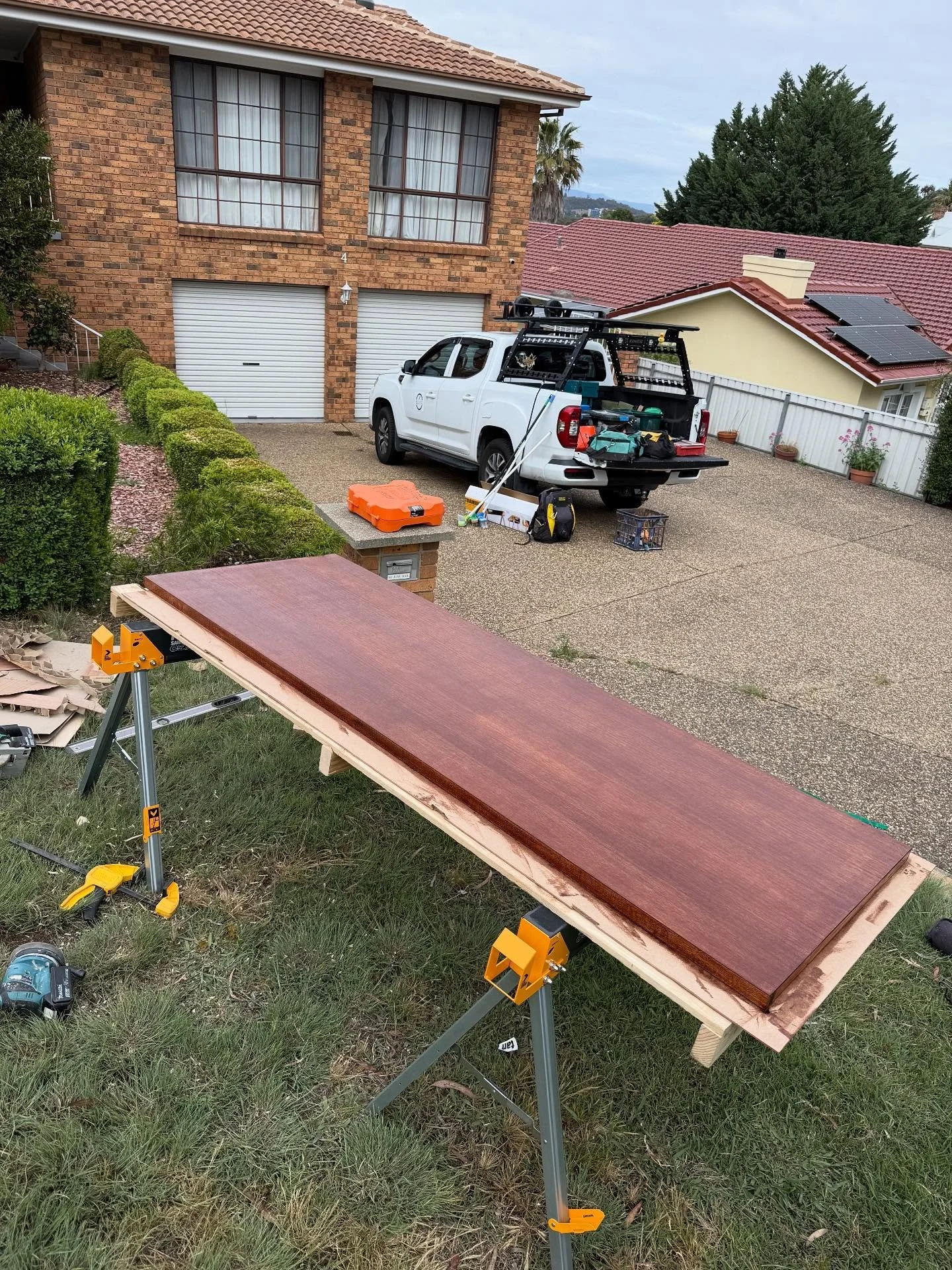 To easy Tuesdays- Stained Internal door replacement followed by some flyscreen replacements for today 🔨