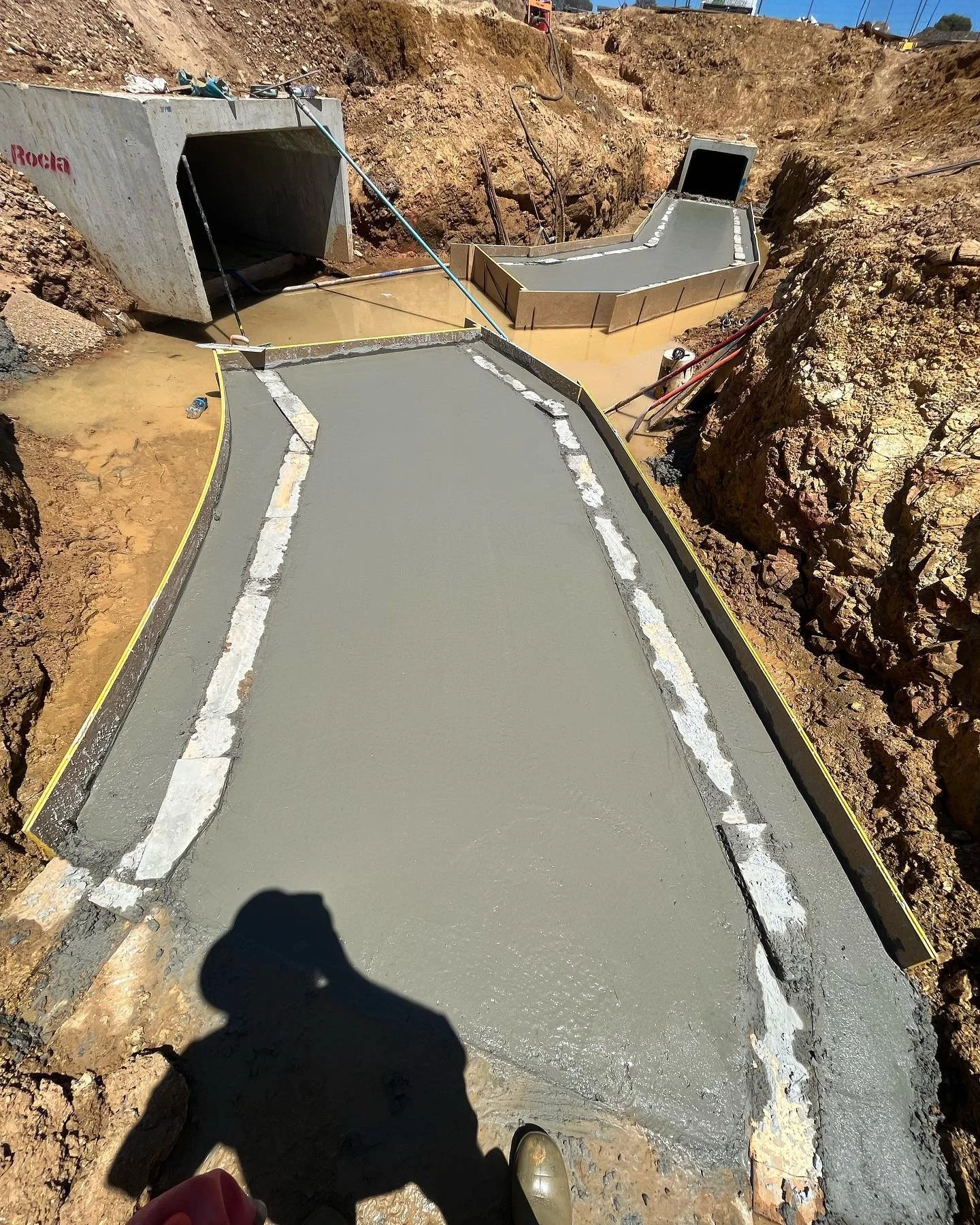 Sunny day for a stormwater pit 🥵🔥