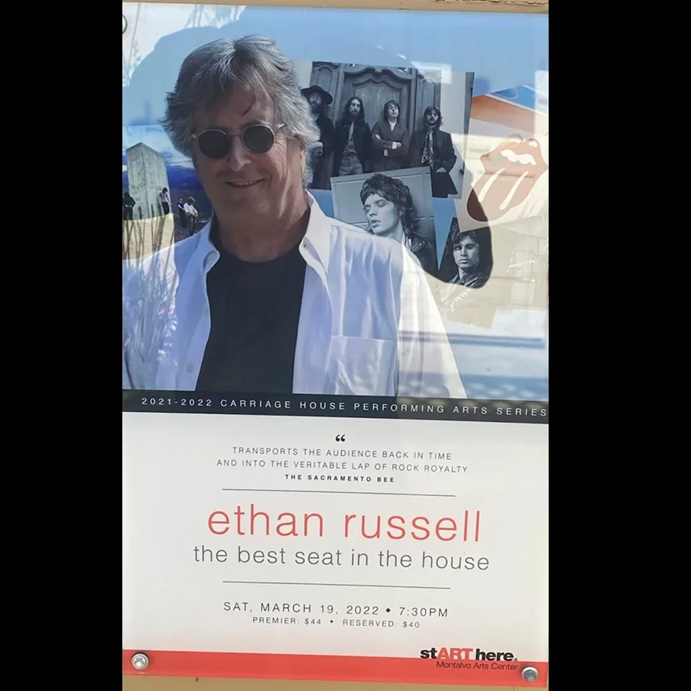 Affiche promotionnelle pour une performance d'Ethan Russell le 19 mars 2022 au Montavo Arts Center, affichant une photo de Ethan Russell avec des photos d'associations musicales en arrière-plan.