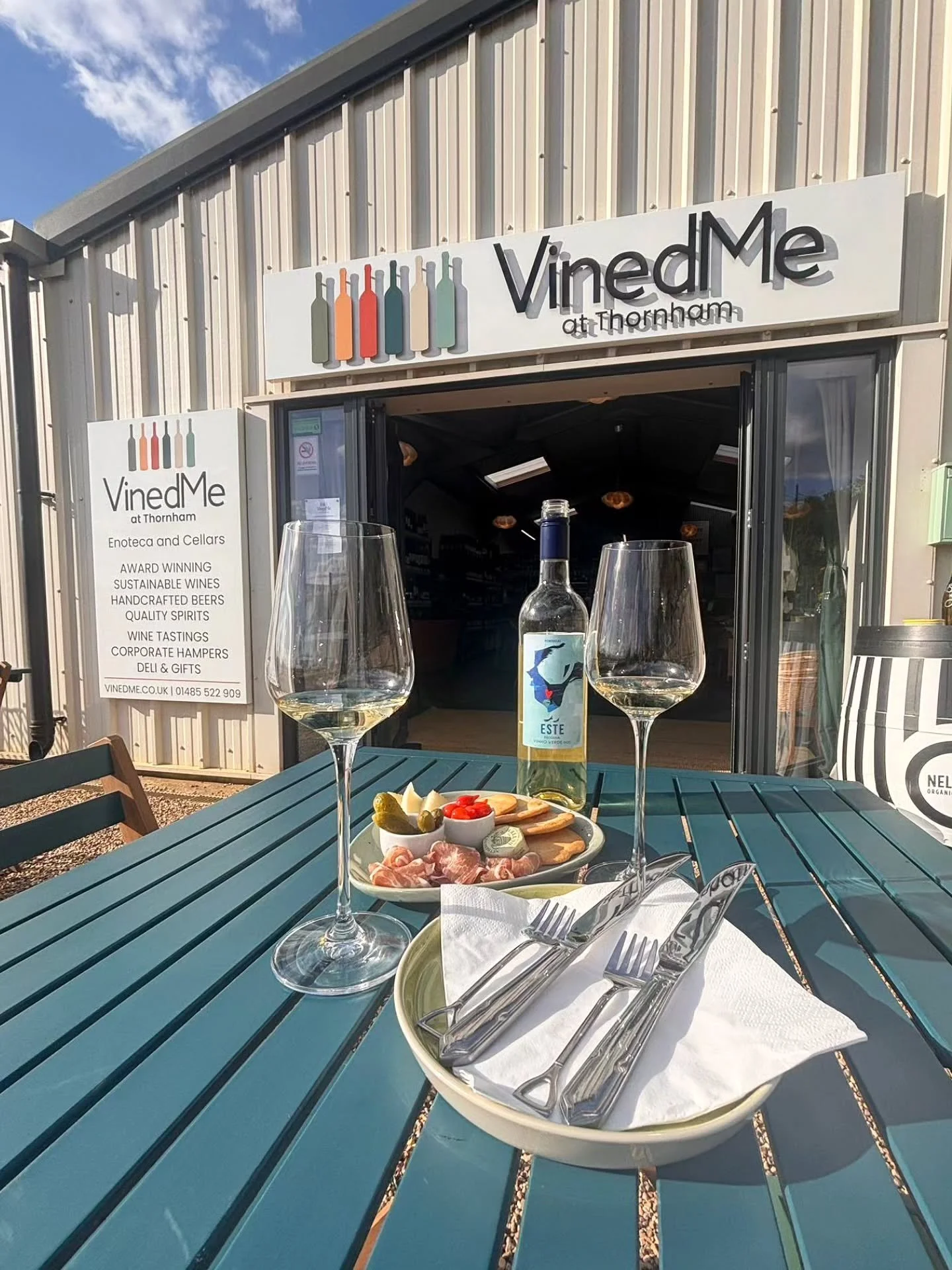 🍷Winedown at VinedMe every Monday!

Hospitality Mondays at VinedMe Thornham. 

As other venues are often closed on Mondays, we would like to stay open to provide the hard-working Norfolk hospitality industry a place to chill on Monday with a good of