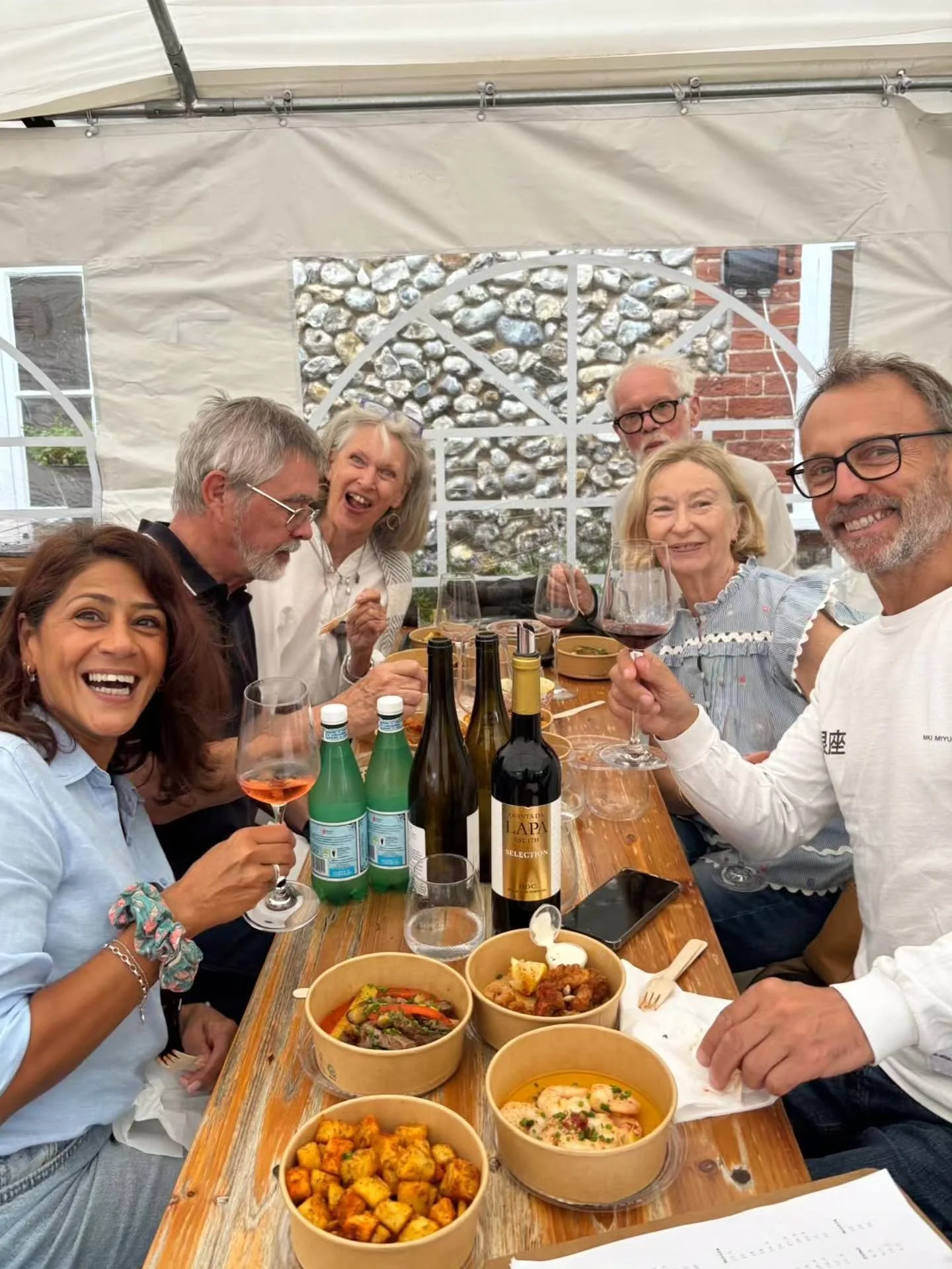 Sunday the 21st sees the return of the Tapas Shack to VinedMe Walsingham. 

Pop along from 3pm to 6pm to enjoy some delicious Spanish inspired book and some great wine. 

Unfortunately, Double Figures are not able to play on the terrace due to ill he