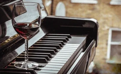 Wine Down Sunday - Piano with Rueben