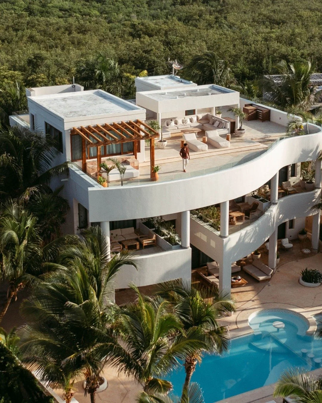 We&rsquo;re proud to introduce the latest additions to the Connections Community this month, showcasing the remarkable diversity and breadth within luxury travel.👏

Let us introduce you to @bydkollection @lithuania_travel_ @arcticadventures @hidden.