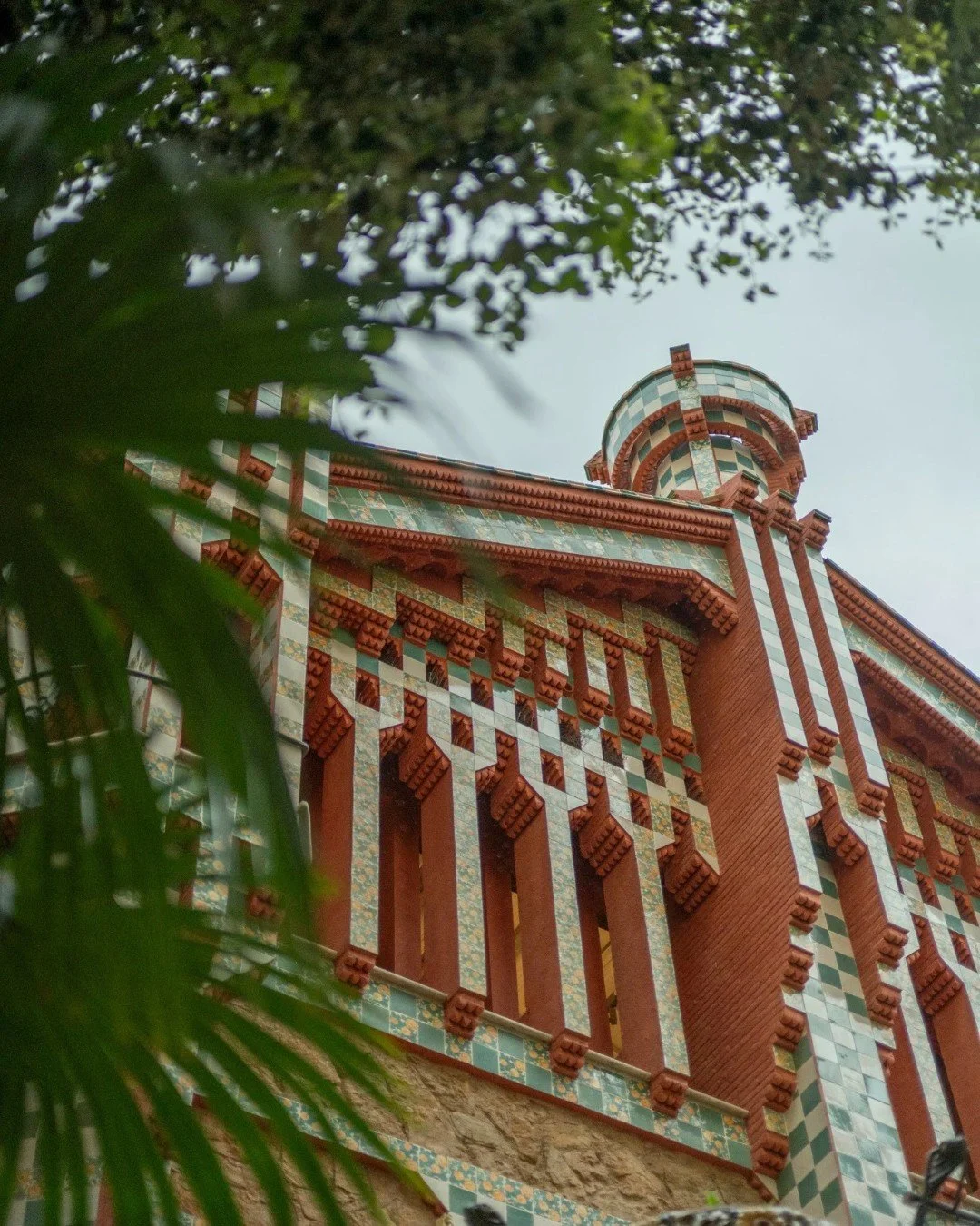 A first evening in Barcelona, and the start of everything that follows.

Familiar faces reconnect, new introductions find their place.

What makes a first conversation stick for you?

@casavicens @fiskebarbarcelona

#ConnectionsLuxuryEurope #Connecti