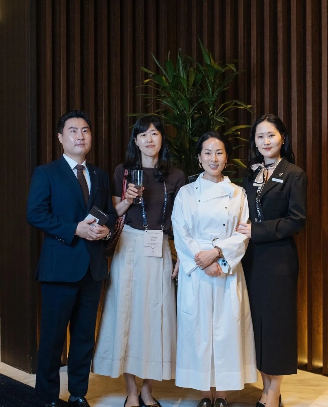 An evening to remember at JW Marriott Hotel Seoul🌟

We came together last night over a thoughtfully crafted Korean set dinner, captured memories in a Studio Cosmos photoshoot, and let the melodies of a live pianist set the perfect tone for an evenin