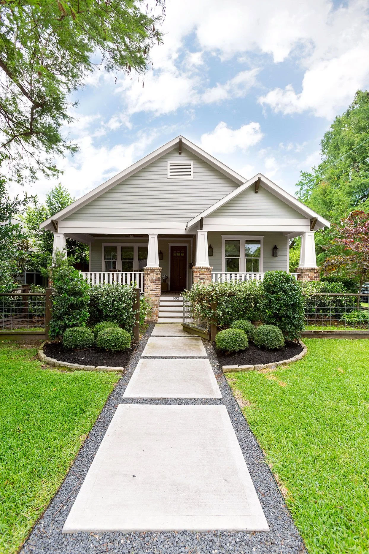 front walkway.jpg