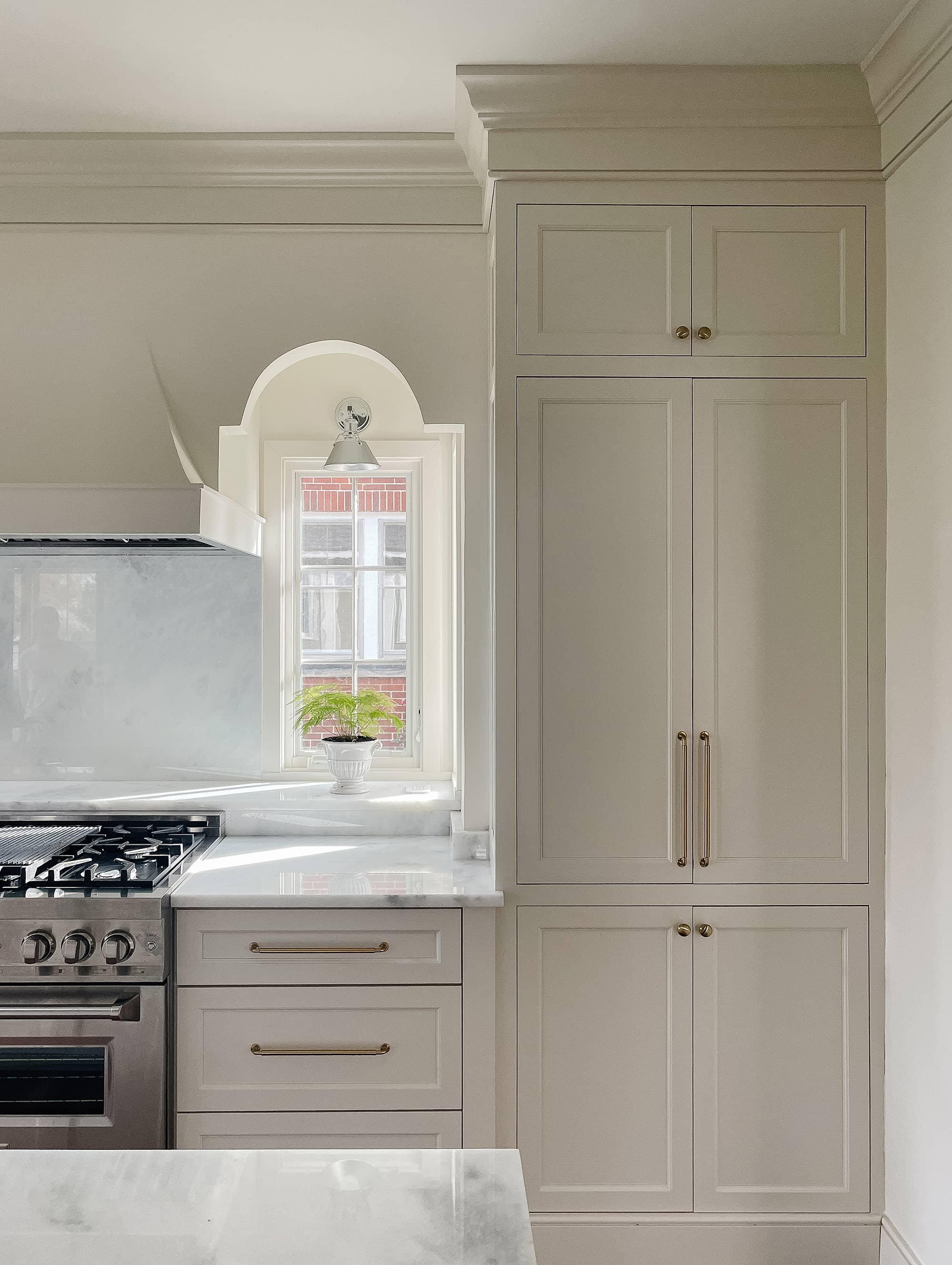 Warm and Classic Kitchen