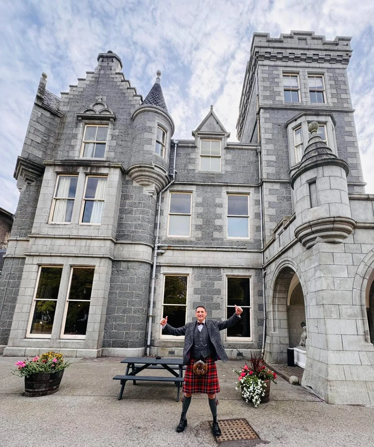 All dressed and ready for my cousin&rsquo;s wedding. A quick one to wish the very best of luck to Kingussie and Newtonmore who clash head on in this year&rsquo;s Badenoch Camanachd Cup Final. Be sure to catch all the action live from 2pm on BBC ALBA.