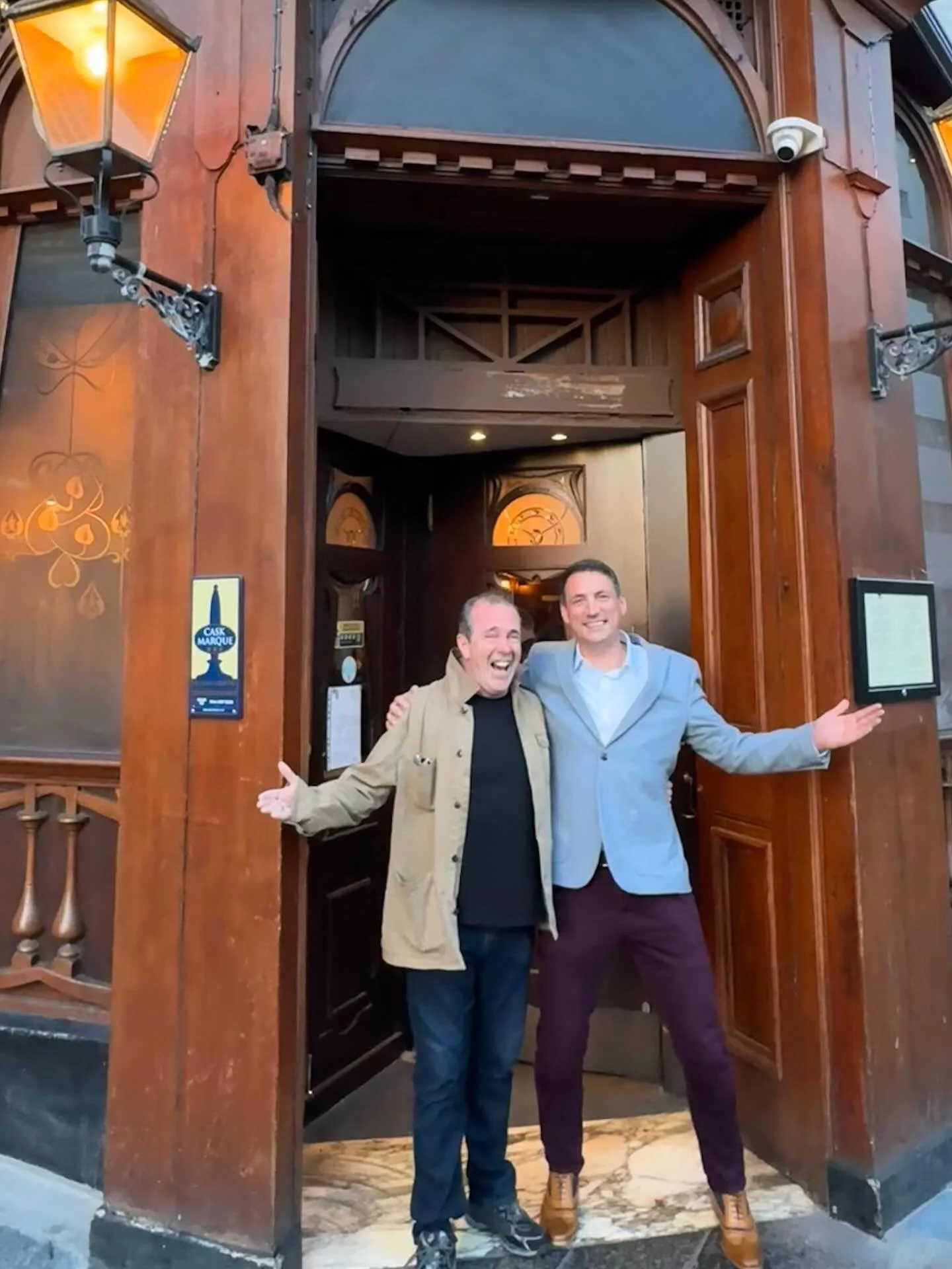 🚨 Hoolie in the Hydro Announcement 🚨 

Well, look who it isnae! Two pints ya frick-ing legend! 🤣

Delighted to announce that Gavin Mitchell, AKA our nation&rsquo;s favourite barman will be joining us as part of our Sir Billy Connolly and Glasgow 8