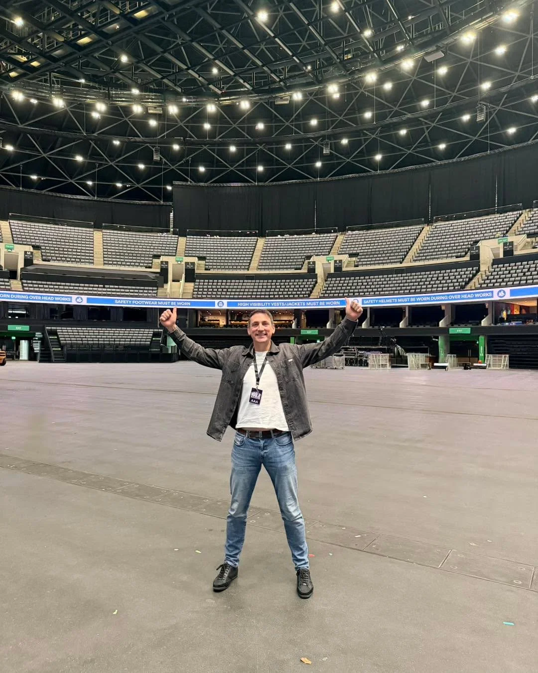 What a way to start my birthday! 🎂 

It&rsquo;s the fourth time we have the keys to Scotland&rsquo;s biggest village hall and we&rsquo;re getting set for another very special night! ❤️ 🏴󠁧󠁢󠁳󠁣󠁴󠁿 

Safe travels to you all who are coming. 

Ps, n