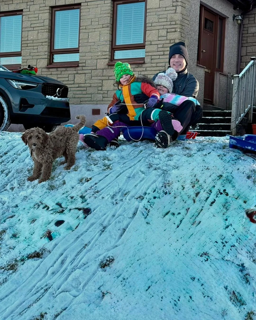 Snow day!! ❄️ Sadly, Your Requests is not on tonight due to the team in Aberdeen not being able to get to the studio because of the weather, so instead we&rsquo;ve gone sledging at Grannie&rsquo;s house ⛄️ 🛷 

The programme instead is a special YR w