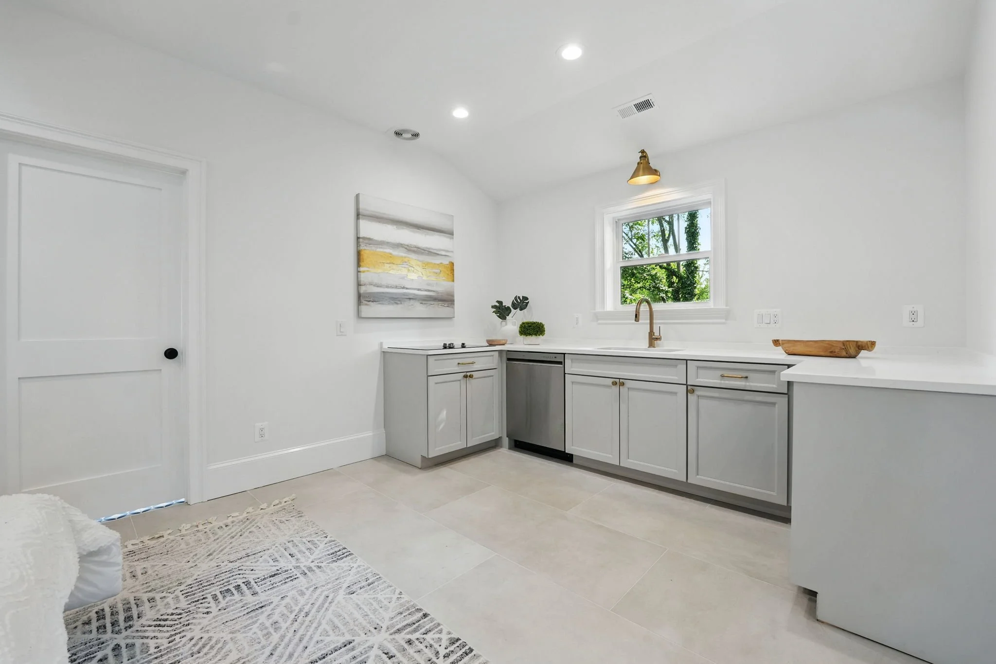 95-web-or-mls-Photo_058 (2).jpg